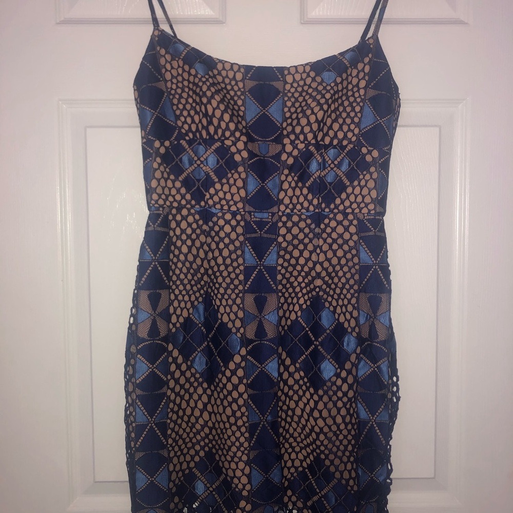 BCBG dress size 4 NWT